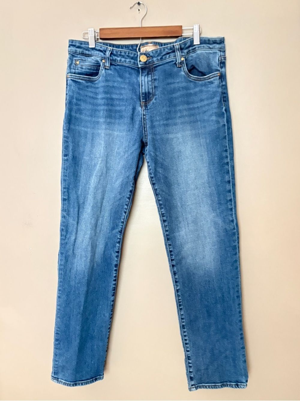 KUT From the Kloth mid rise Catherine Boyfriend jeans medium wash denim 14 EUC